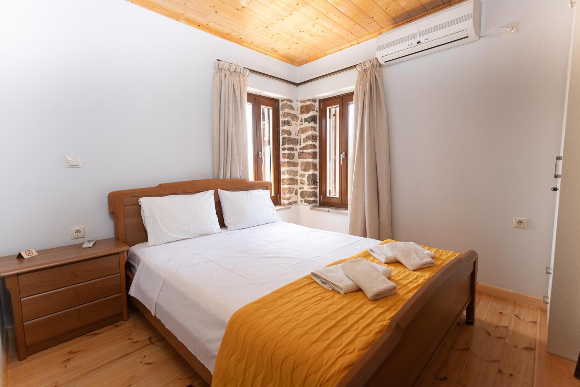 Апартаменты To Spiti Sto Castro Нафпактос Экстерьер фото