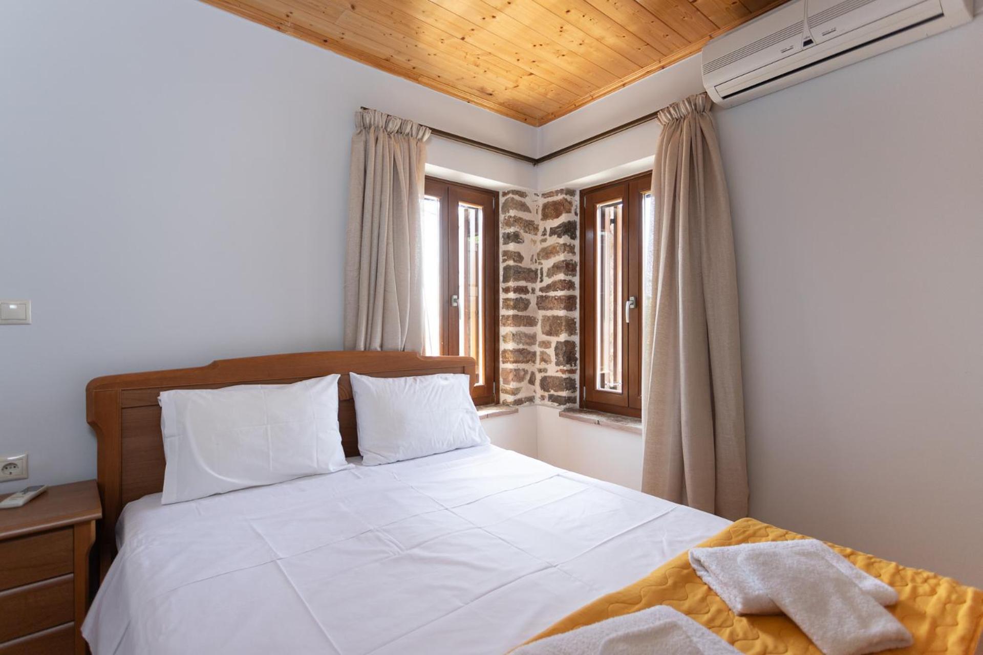 Апартаменты To Spiti Sto Castro Нафпактос Экстерьер фото